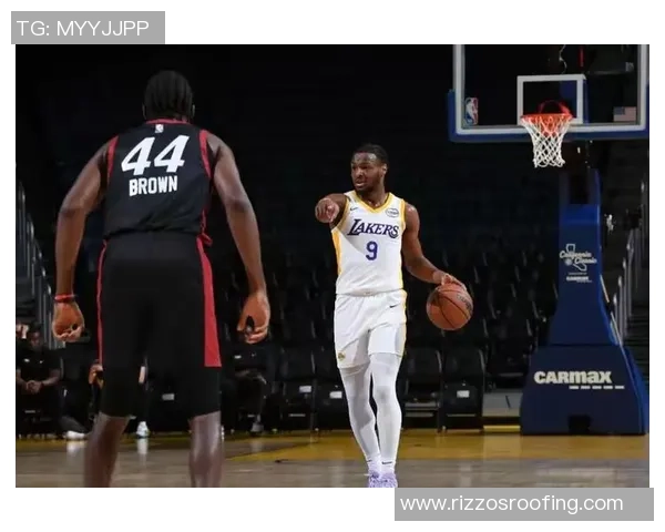 夸梅:任何NBA球员都能打出巨星数据唯独布朗尼例外 夸梅:任何NBA球员都能打出巨星数据唯独布朗尼例外
